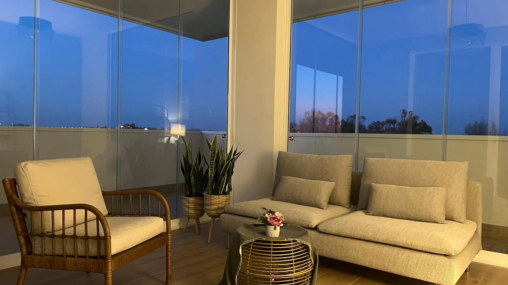 Agm Suite Fiumicino Airport Faro 15 contacts