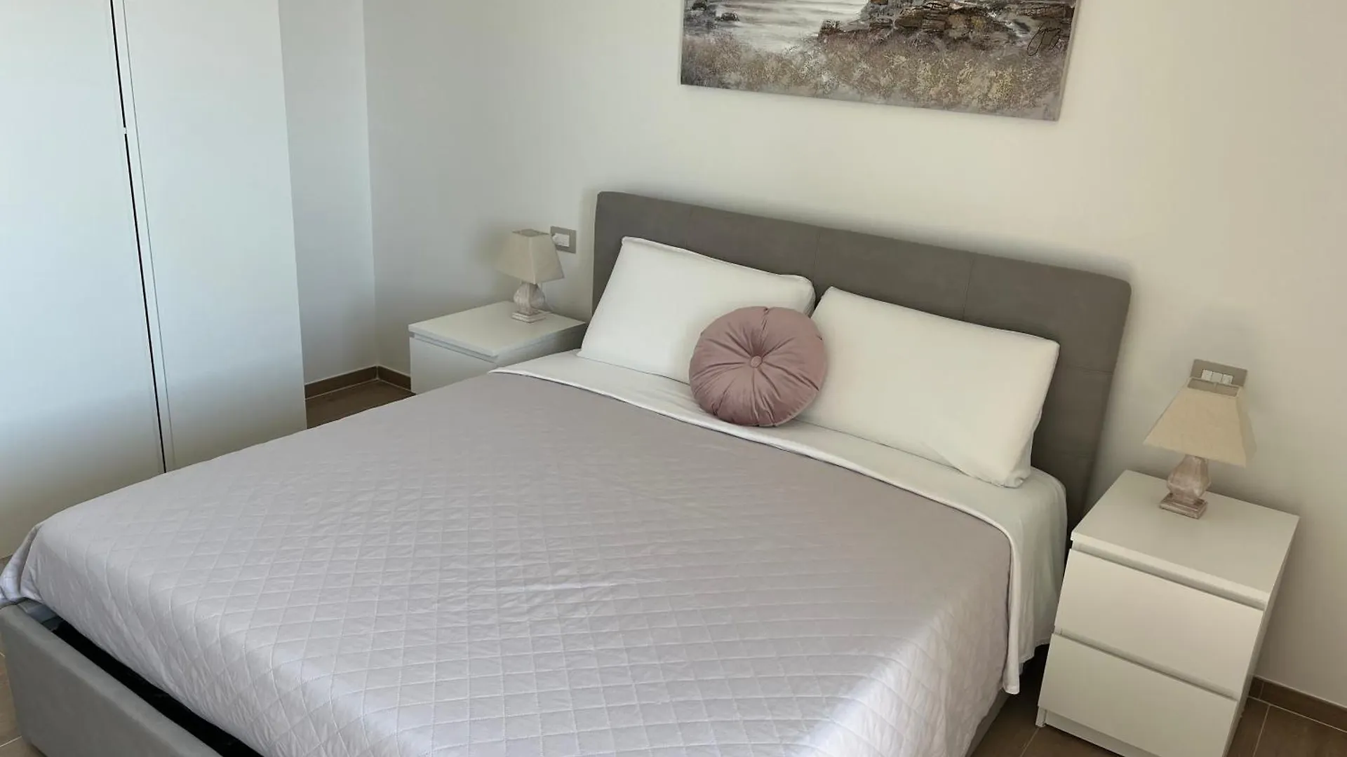 Agm Suite Fiumicino Airport Faro 15 Apartment